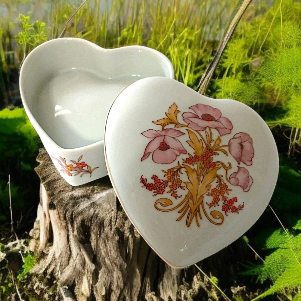 Heart Trinket‎ Jewelry Box Dish Lid Ceramic Flowers Floral Gift Leart Brazil.